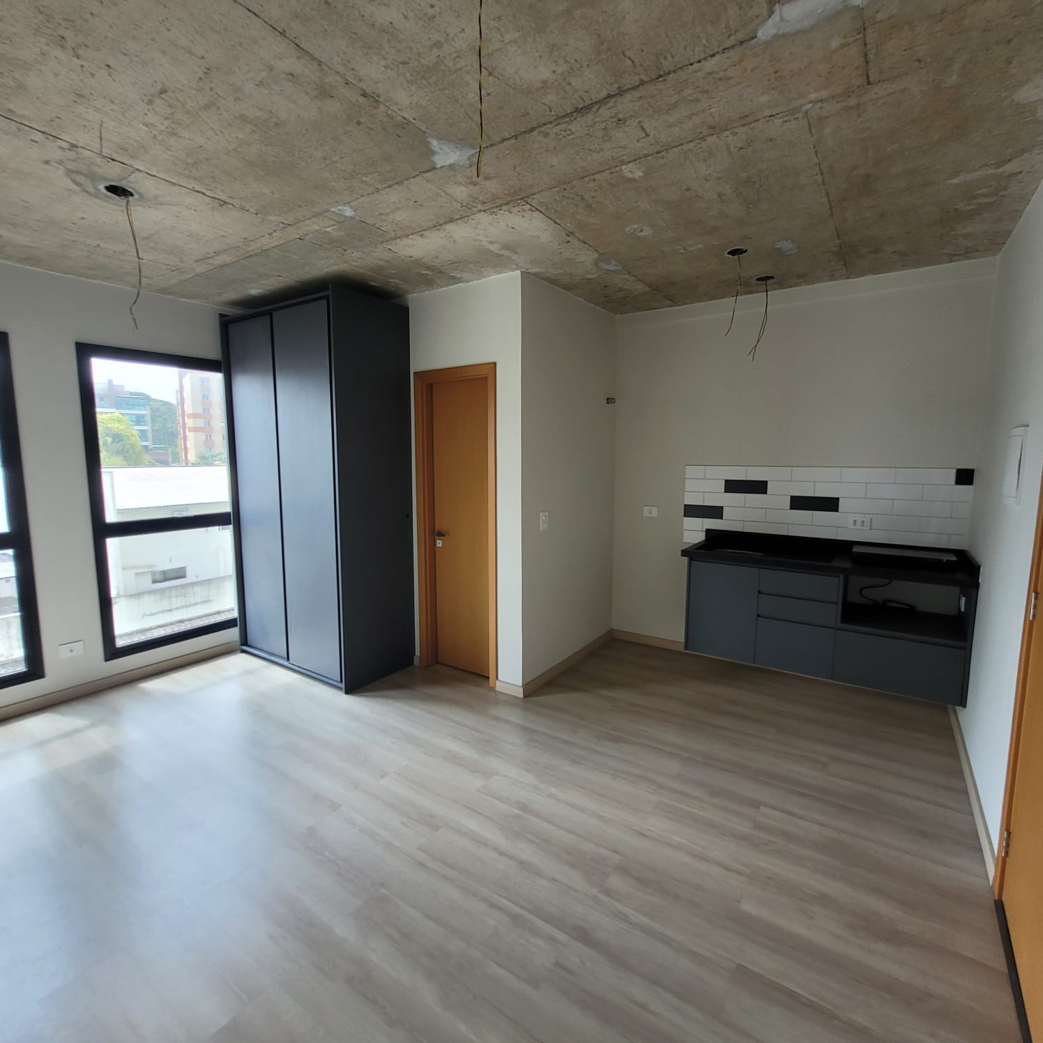 Studios semi-mobiliados 404 e 405
